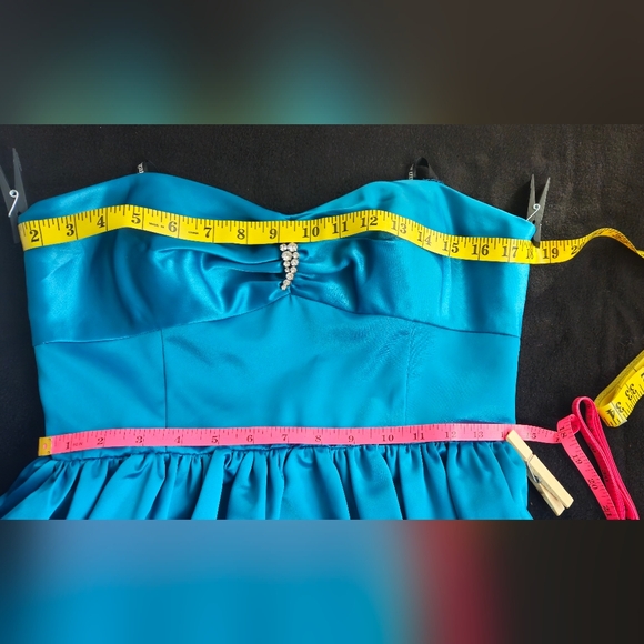 NWT- Morgan & Co Teal Satin Strapless Mini Dress w/Bubble Hem- Size 11/12 Junior - Picture 5 of 9